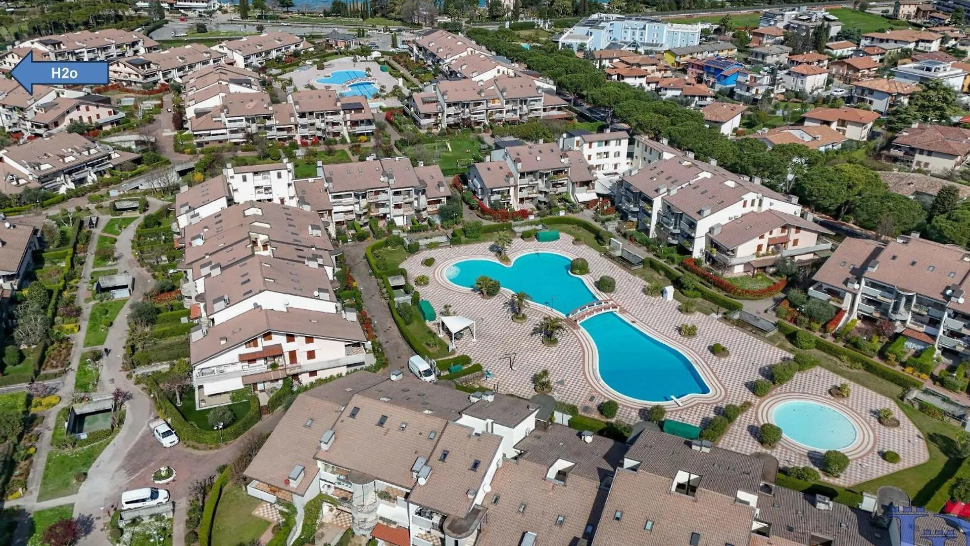 Desenzanoloft Official Partner Marriott Homes & Villas - H2O Inside Green Residence With 3 Pools Desenzano del Garda 0*,